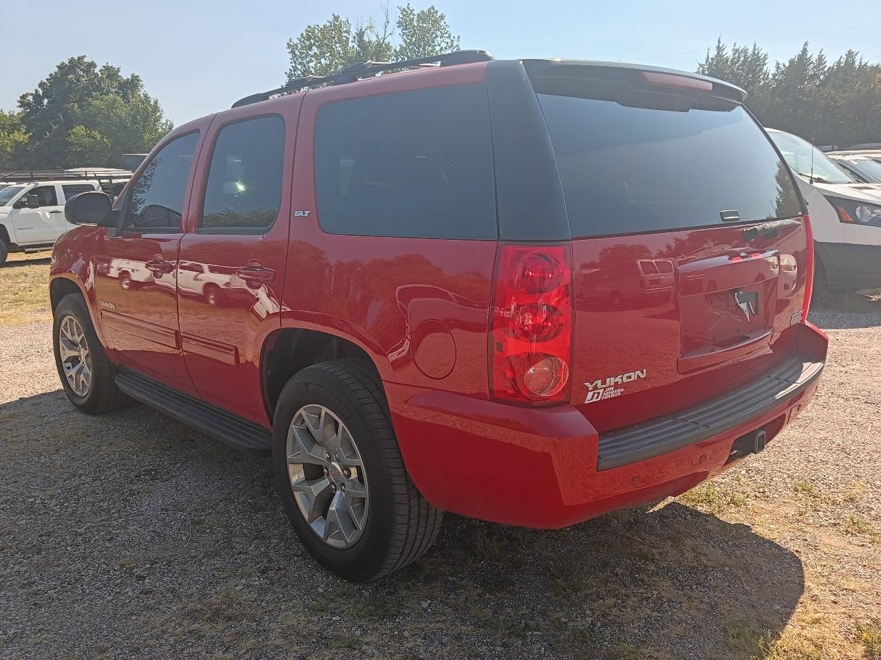 GMC Yukon SLT 4WD 2013