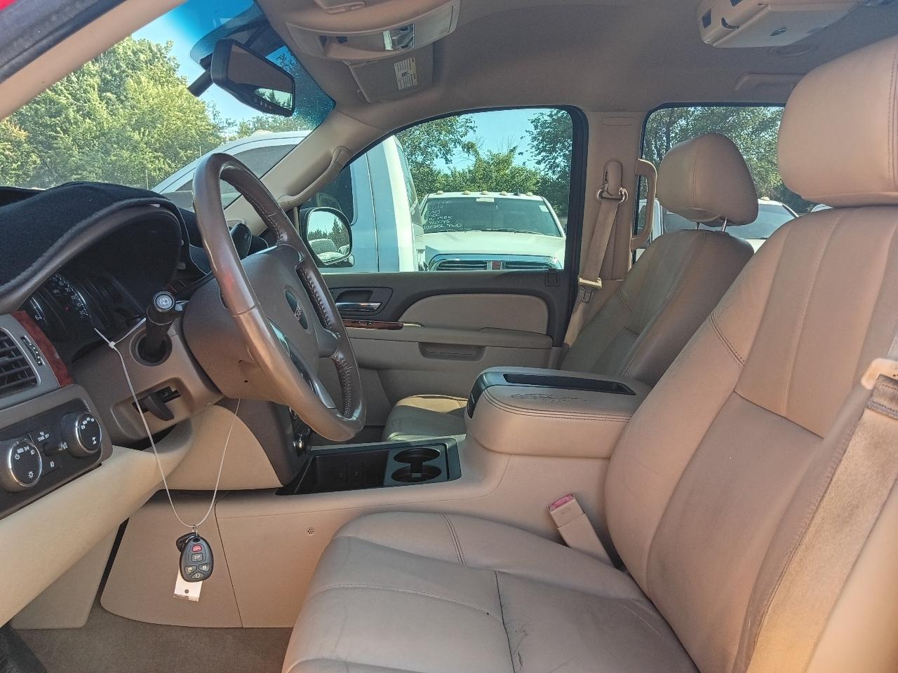 GMC Yukon SLT 4WD 2013