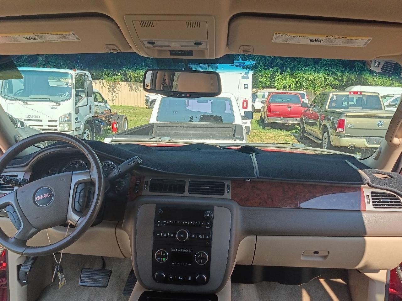 GMC Yukon SLT 4WD 2013