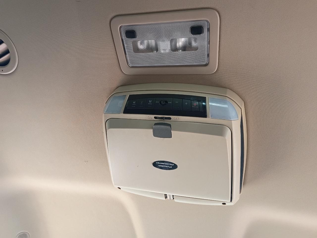 GMC Yukon SLT 4WD 2013