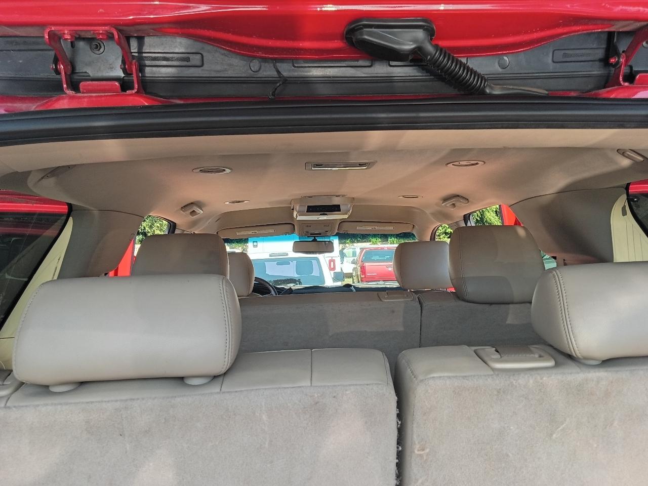 GMC Yukon SLT 4WD 2013