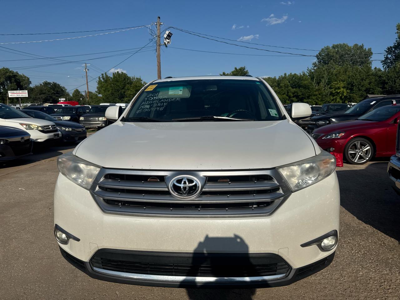 Toyota Highlander Base 2WD V6 2012