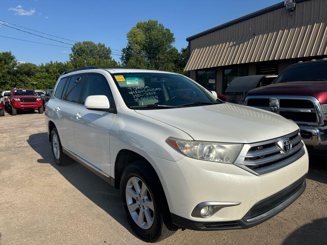 Toyota Highlander Base 2WD V6 2012