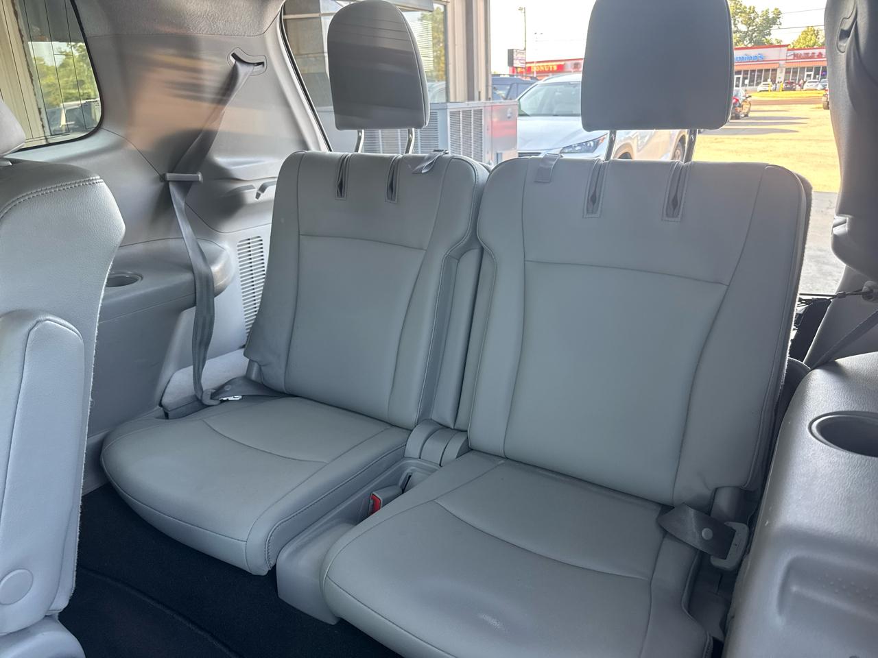 Toyota Highlander Base 2WD V6 2012