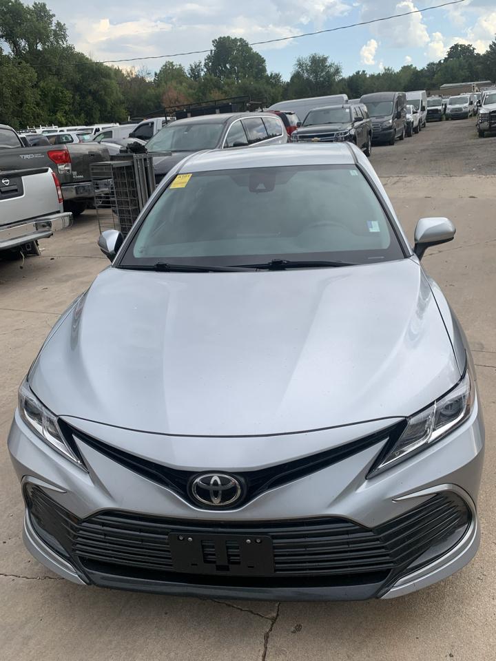 Toyota Camry LE 2022