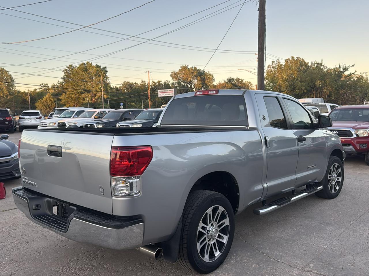 Toyota Tundra Tundra-Grade Double Cab 4.6L 2WD 2013