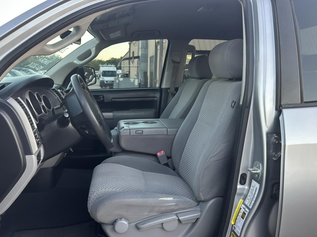 Toyota Tundra Tundra-Grade Double Cab 4.6L 2WD 2013
