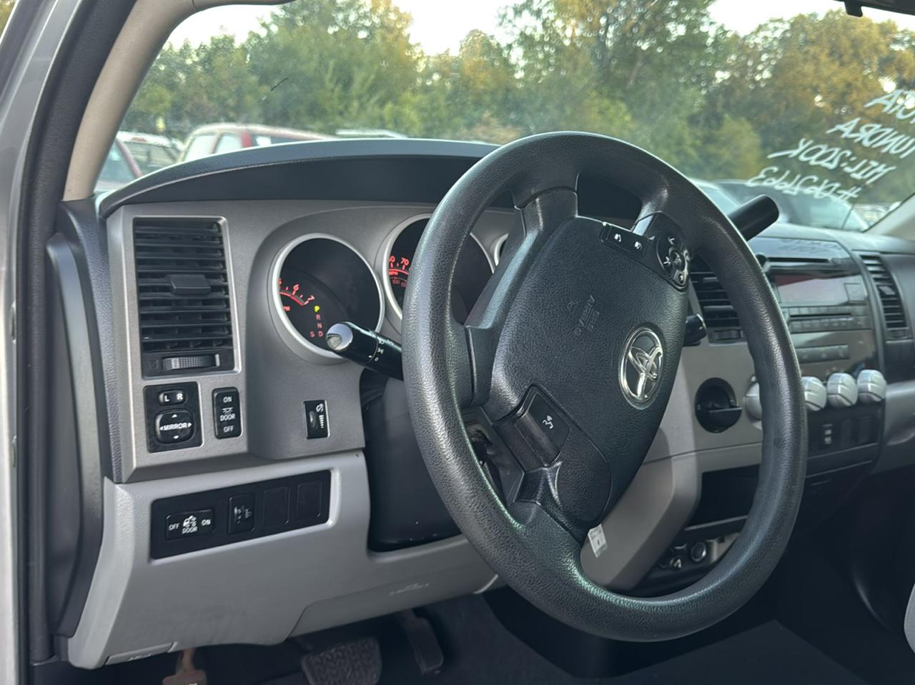 Toyota Tundra Tundra-Grade Double Cab 4.6L 2WD 2013