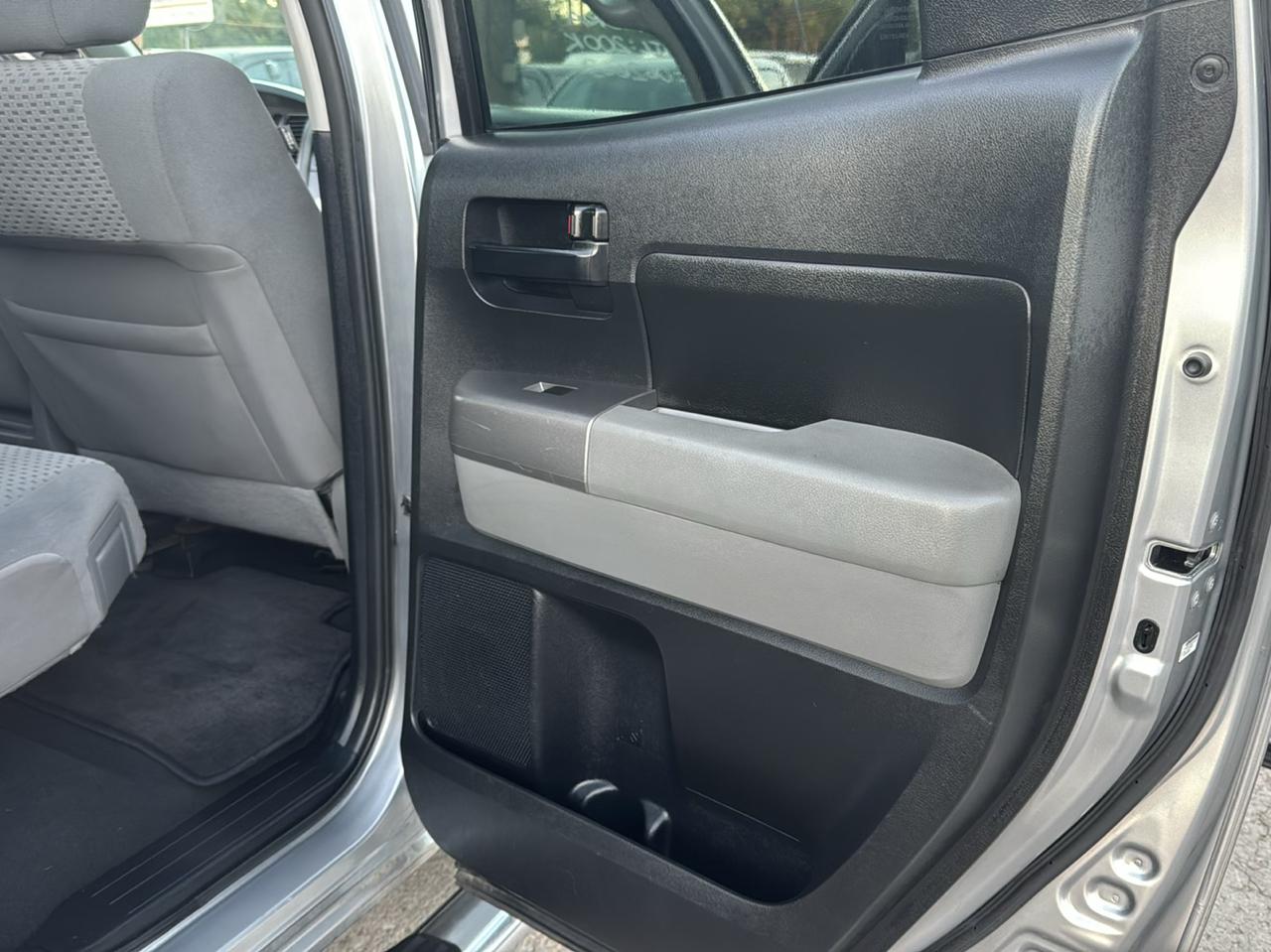 Toyota Tundra Tundra-Grade Double Cab 4.6L 2WD 2013