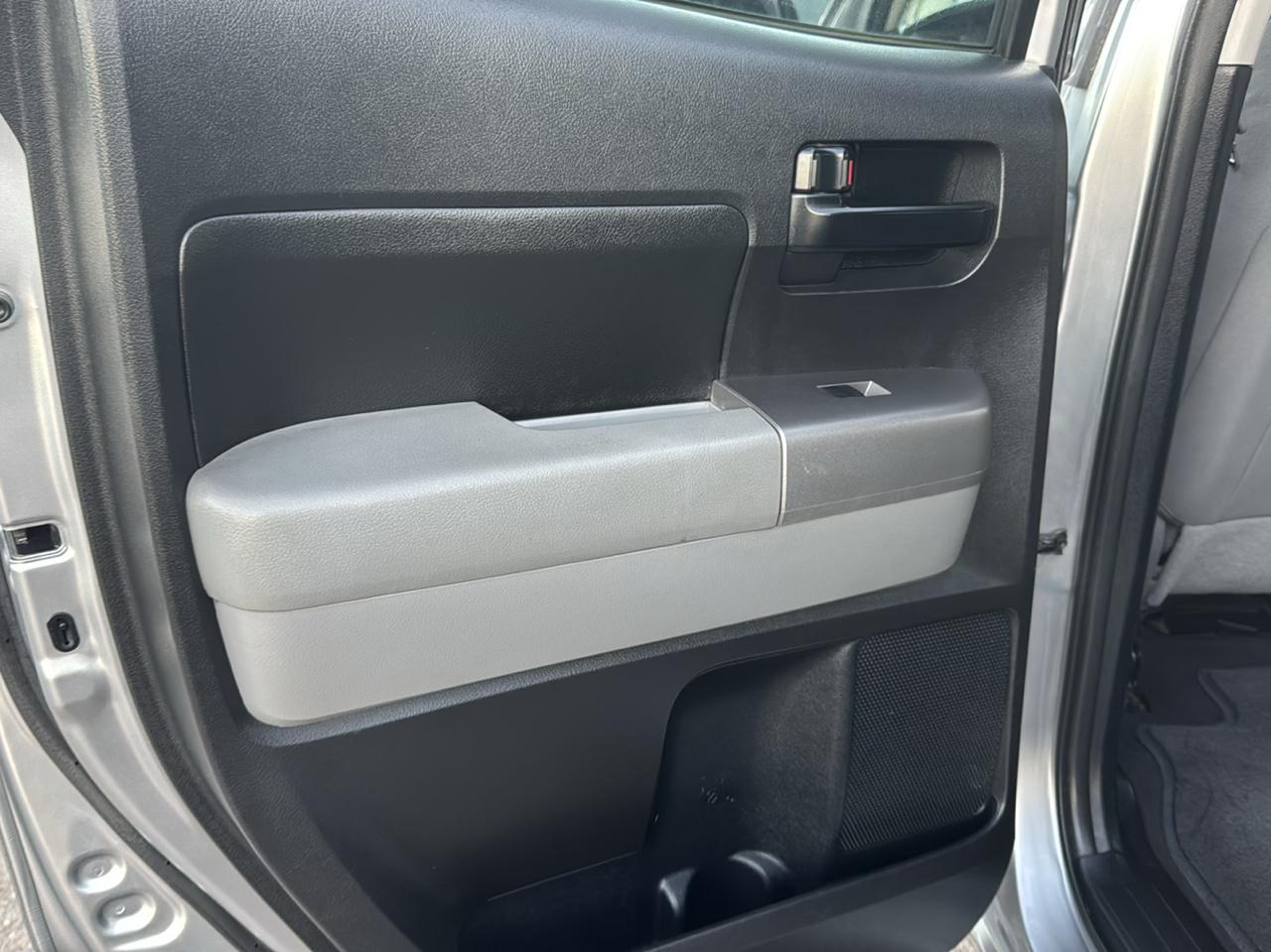 Toyota Tundra Tundra-Grade Double Cab 4.6L 2WD 2013