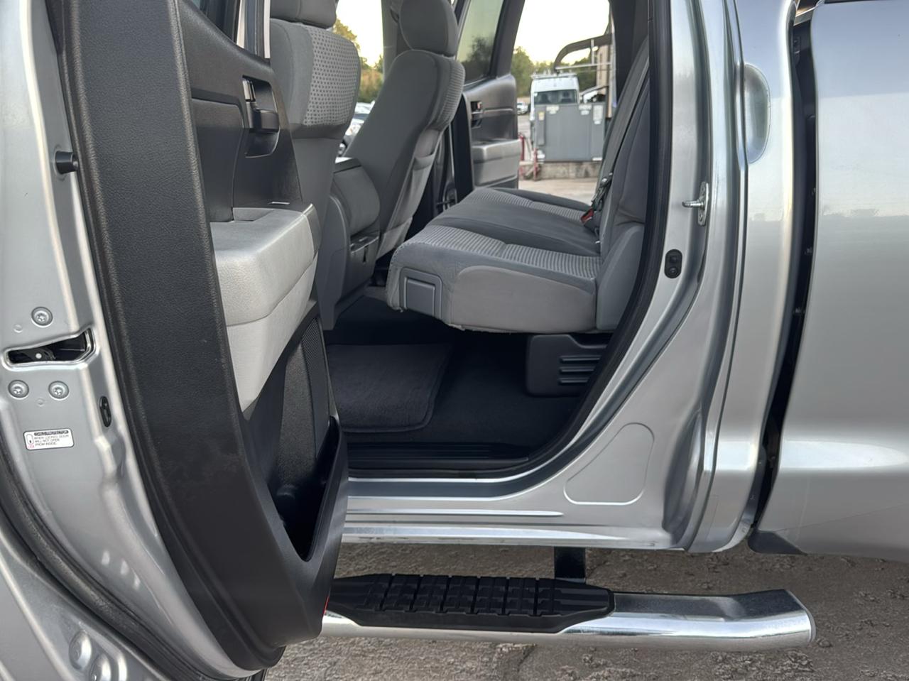 Toyota Tundra Tundra-Grade Double Cab 4.6L 2WD 2013