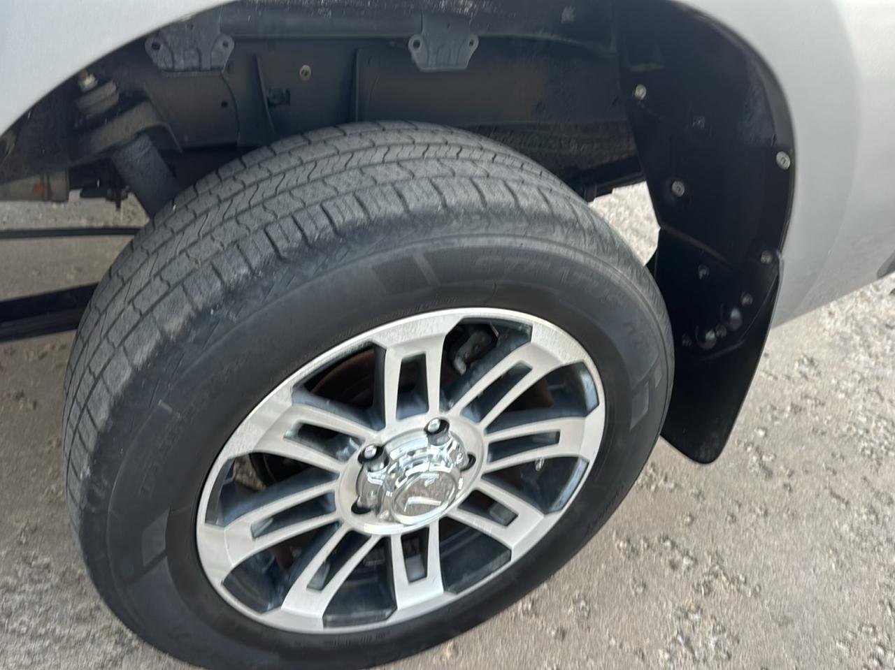 Toyota Tundra Tundra-Grade Double Cab 4.6L 2WD 2013