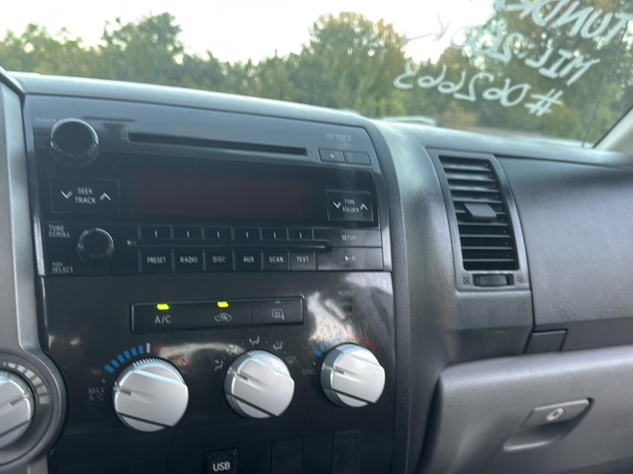 Toyota Tundra Tundra-Grade Double Cab 4.6L 2WD 2013