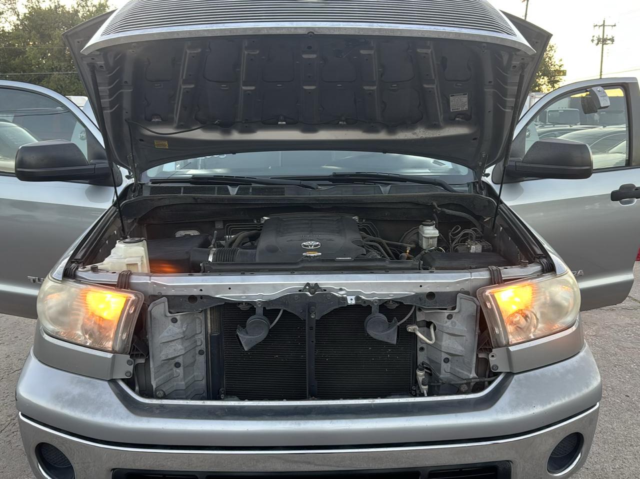 Toyota Tundra Tundra-Grade Double Cab 4.6L 2WD 2013