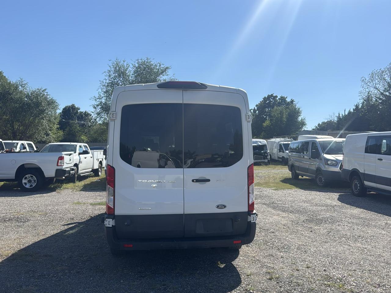 Ford Transit 350 Wagon Med. Roof XL w/Sliding Pass. 148-in. WB 2018