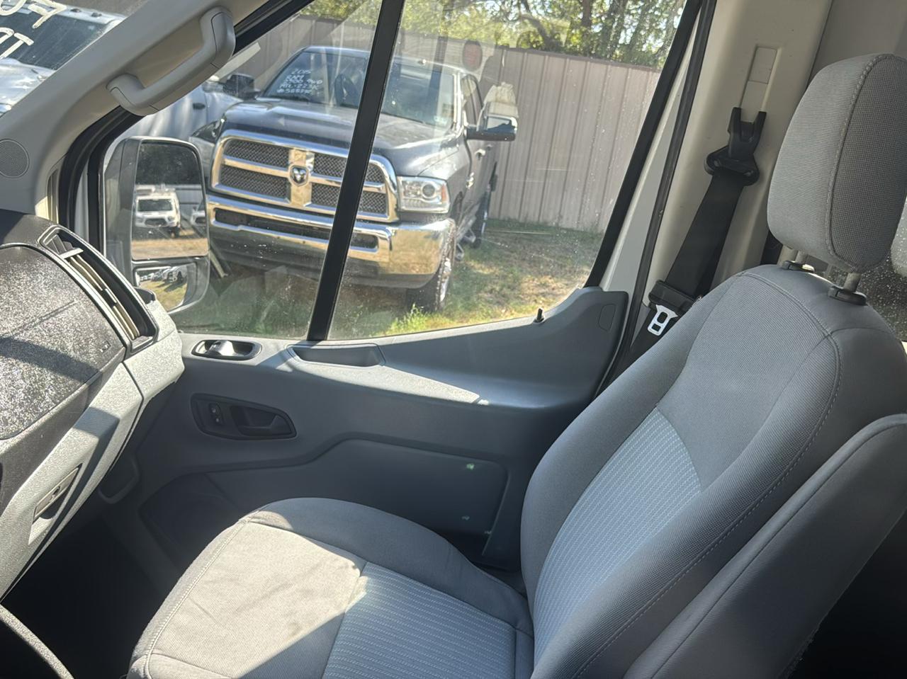Ford Transit 350 Wagon Med. Roof XL w/Sliding Pass. 148-in. WB 2018