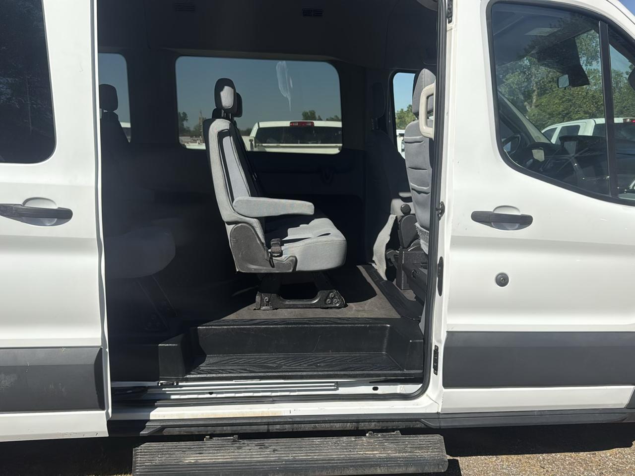 Ford Transit 350 Wagon Med. Roof XL w/Sliding Pass. 148-in. WB 2018