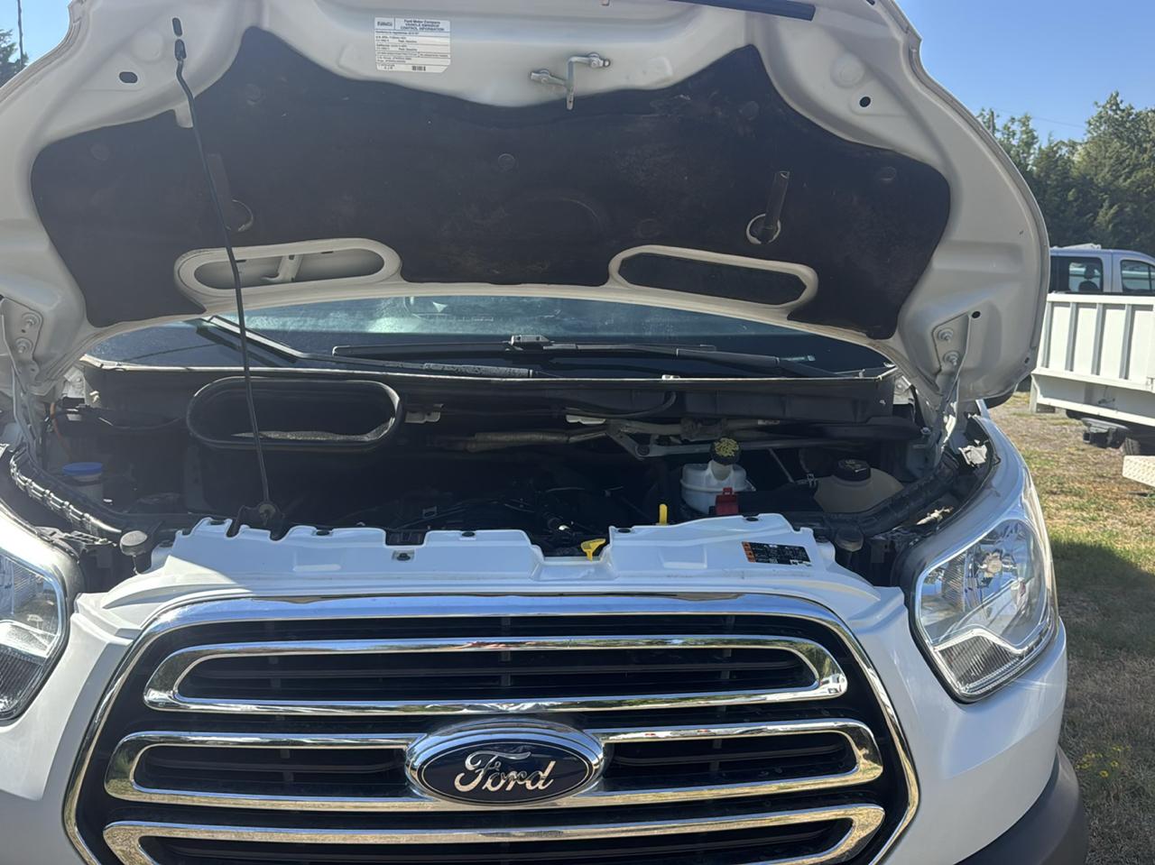Ford Transit 350 Wagon Med. Roof XL w/Sliding Pass. 148-in. WB 2018