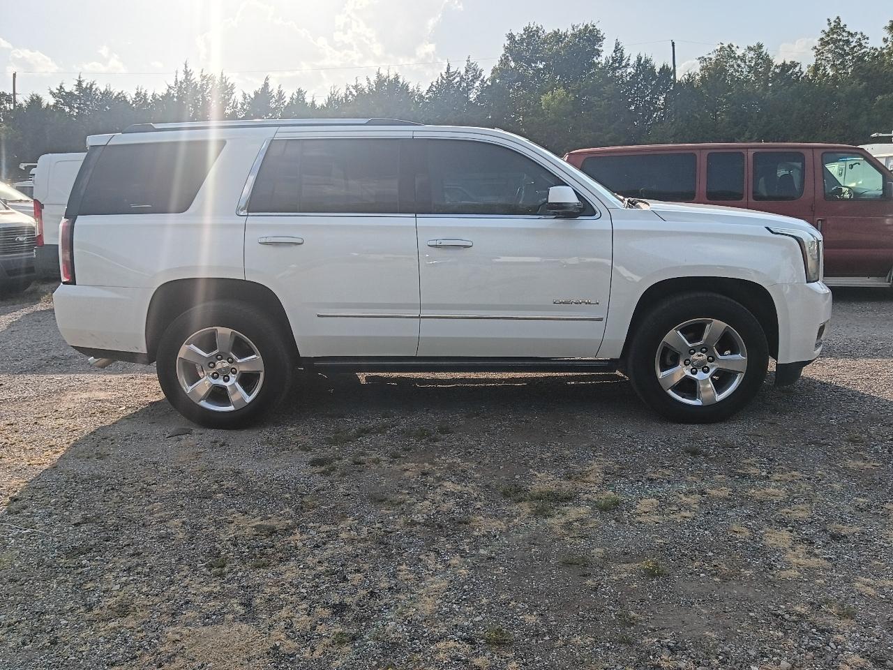 GMC Yukon Denali 4WD 2017