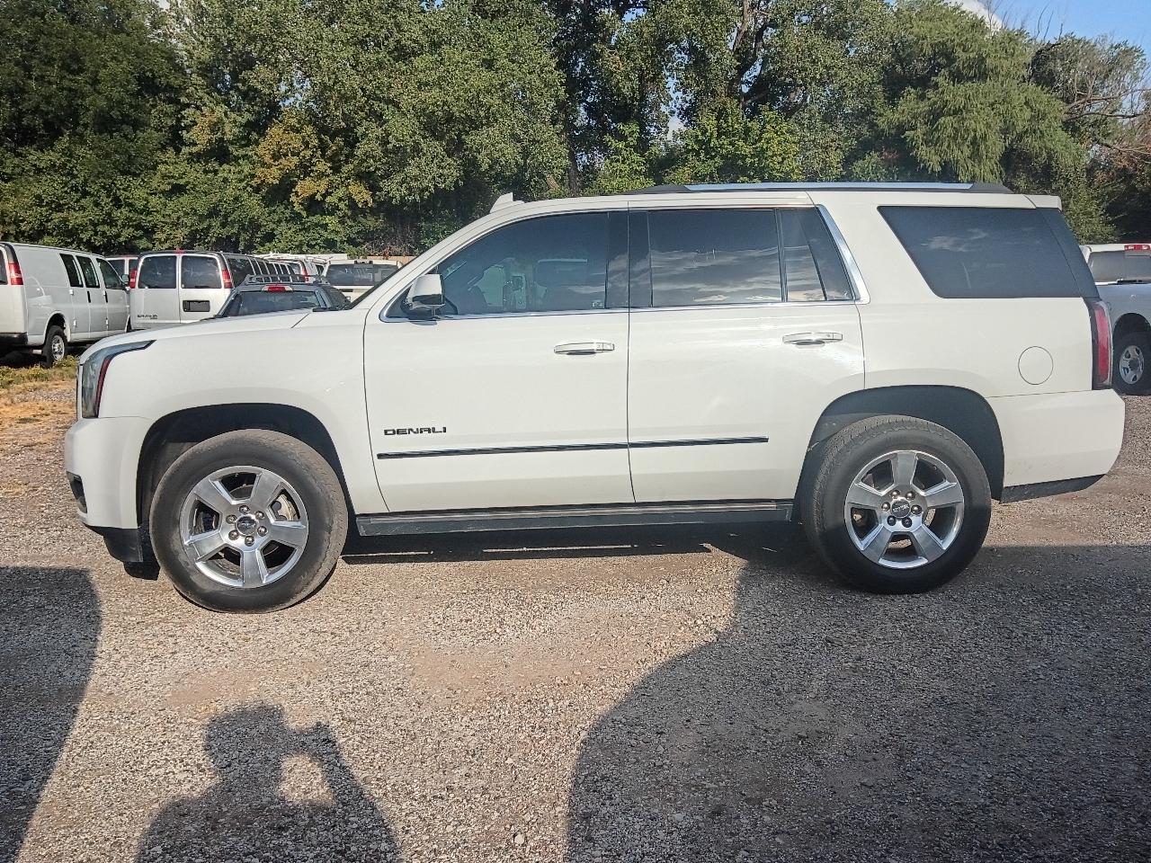 GMC Yukon Denali 4WD 2017