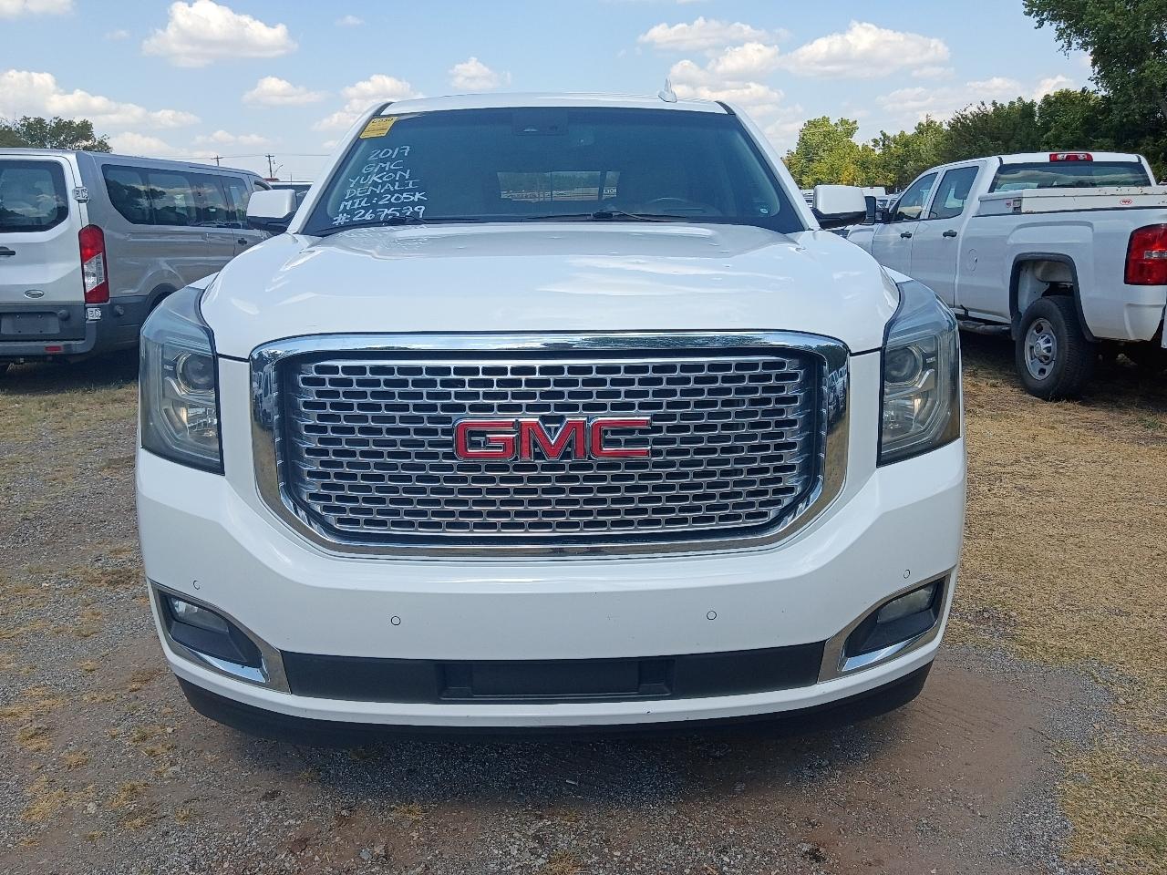 GMC Yukon Denali 4WD 2017