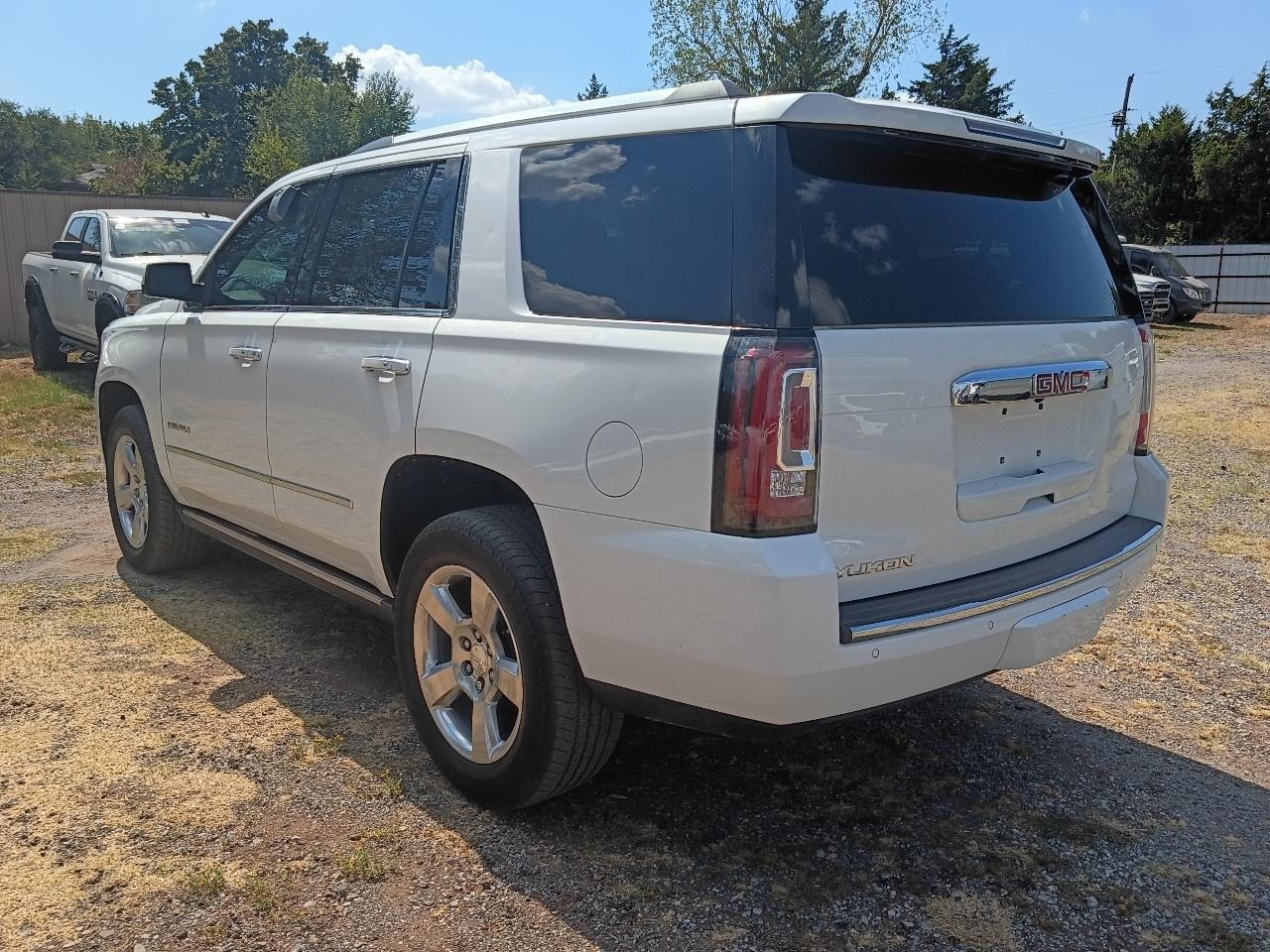 GMC Yukon Denali 4WD 2017