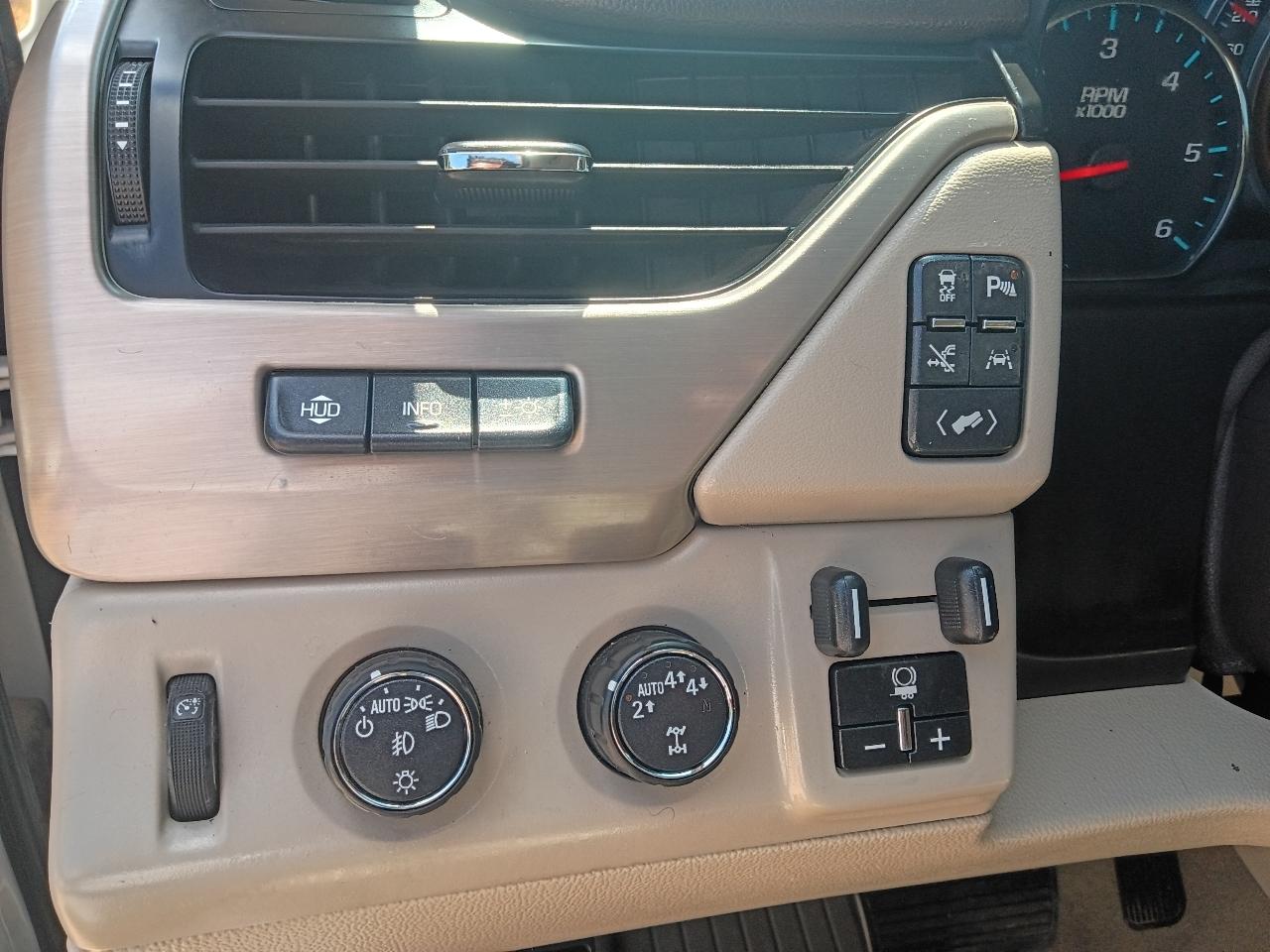 GMC Yukon Denali 4WD 2017