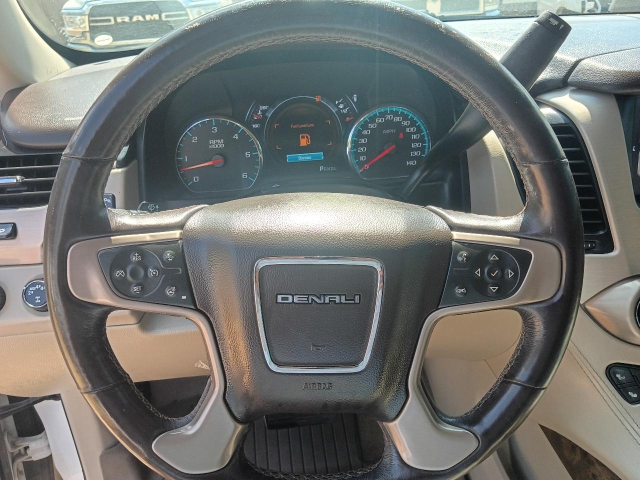GMC Yukon Denali 4WD 2017