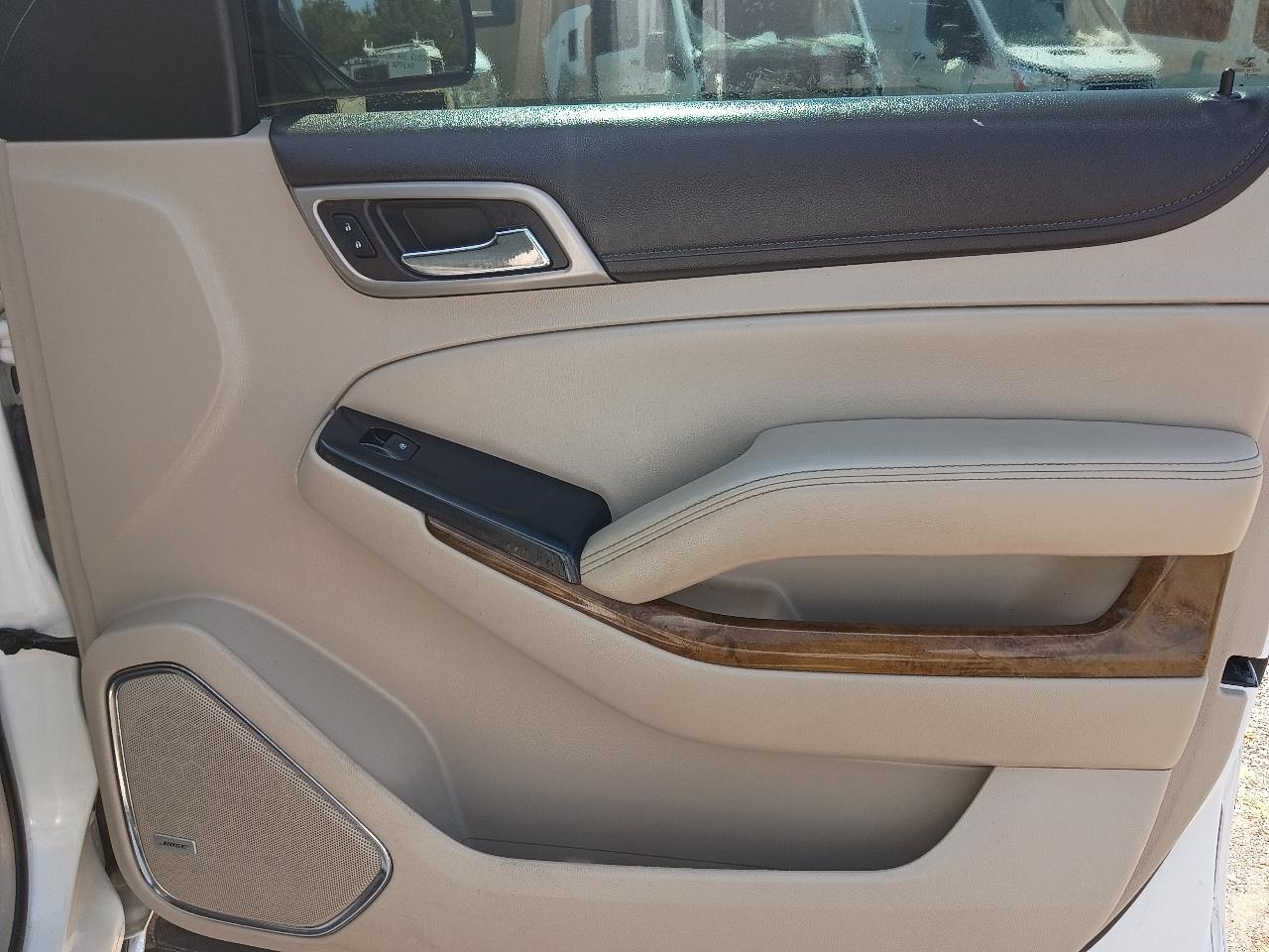 GMC Yukon Denali 4WD 2017