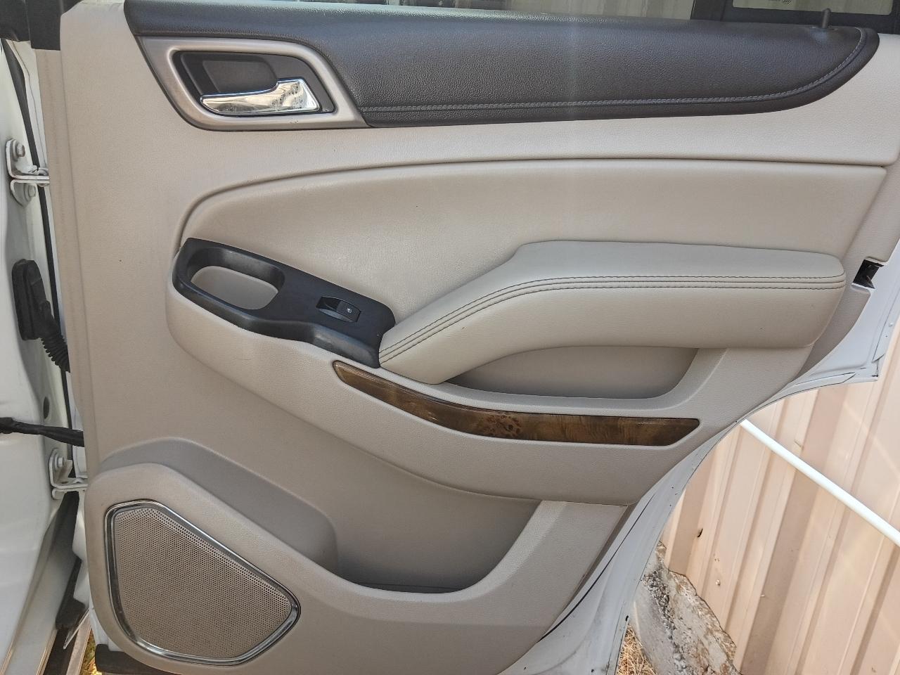 GMC Yukon Denali 4WD 2017