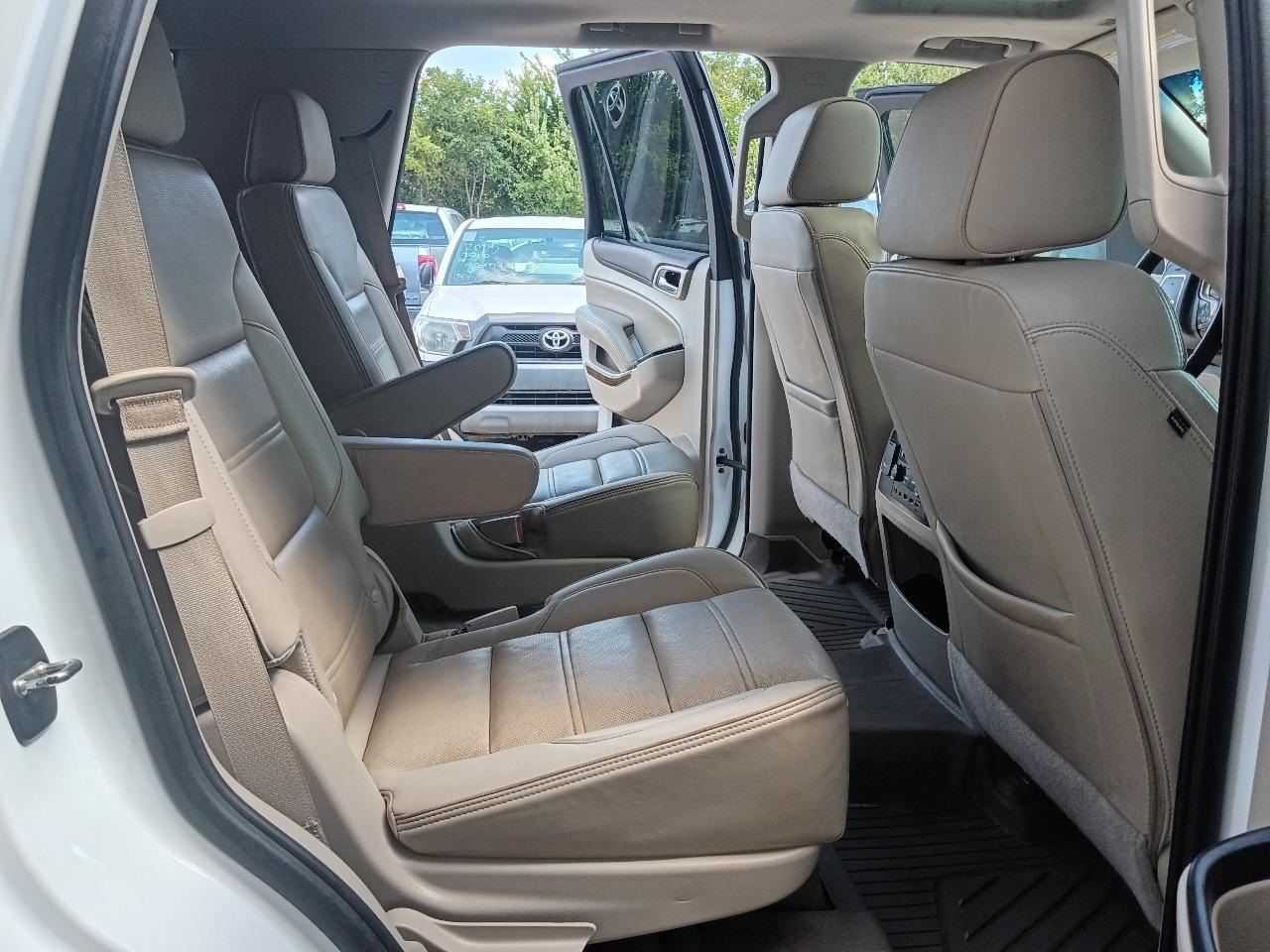 GMC Yukon Denali 4WD 2017