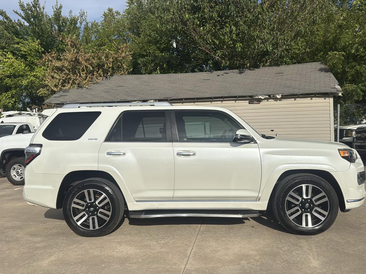 Toyota 4Runner SR5 2WD 2018