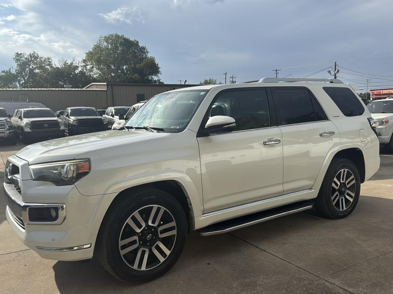 Toyota 4Runner SR5 2WD 2018