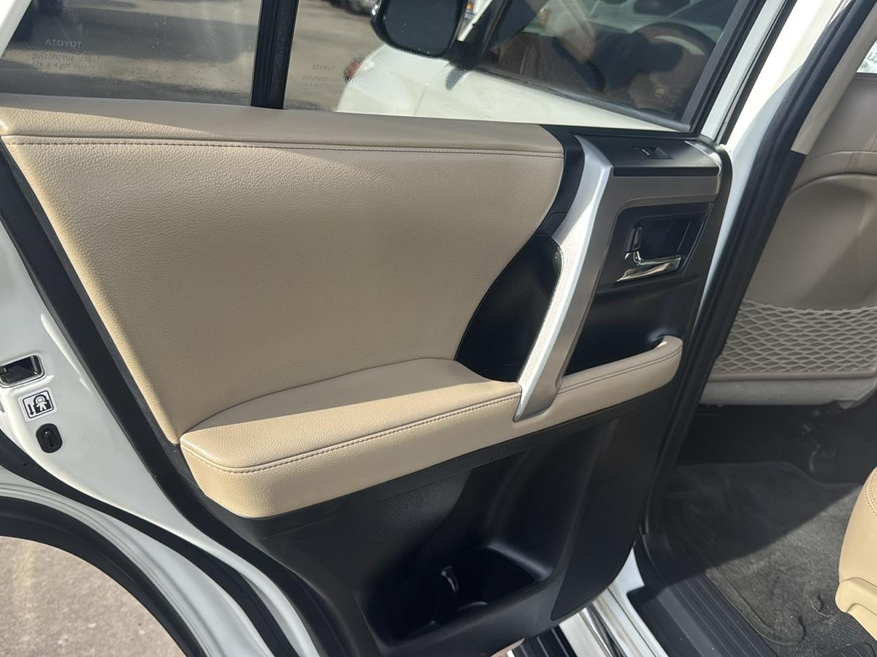 Toyota 4Runner SR5 2WD 2018