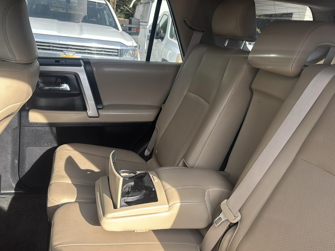 Toyota 4Runner SR5 2WD 2018