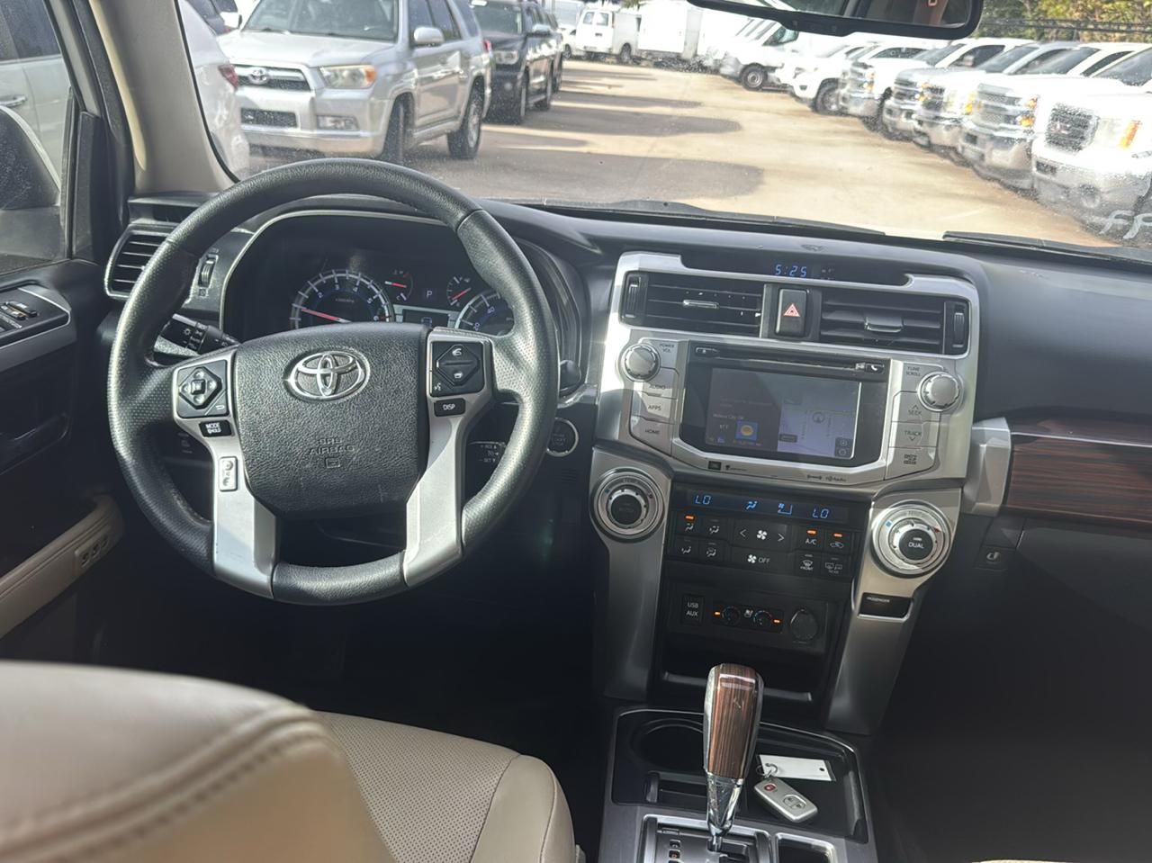 Toyota 4Runner SR5 2WD 2018