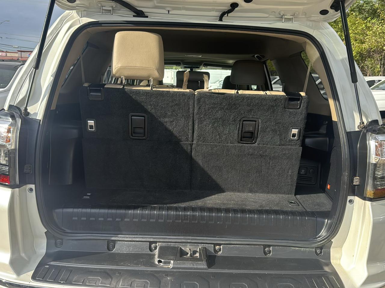 Toyota 4Runner SR5 2WD 2018