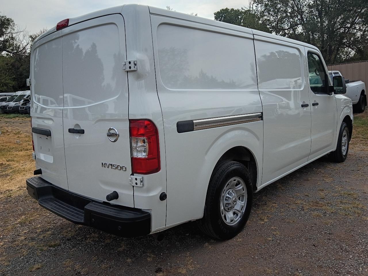 Nissan NV Cargo 1500 SV 2020