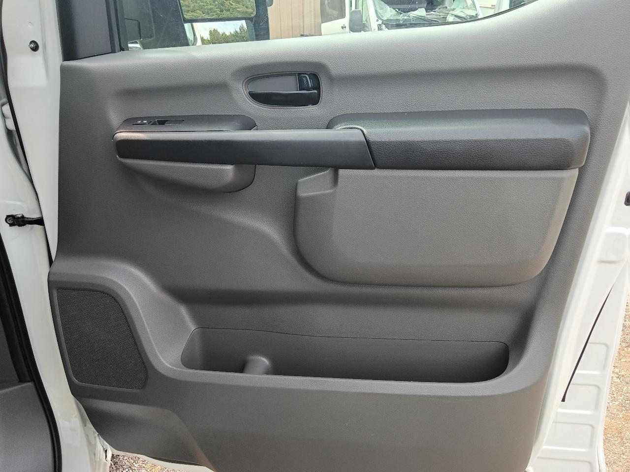 Nissan NV Cargo 1500 SV 2020