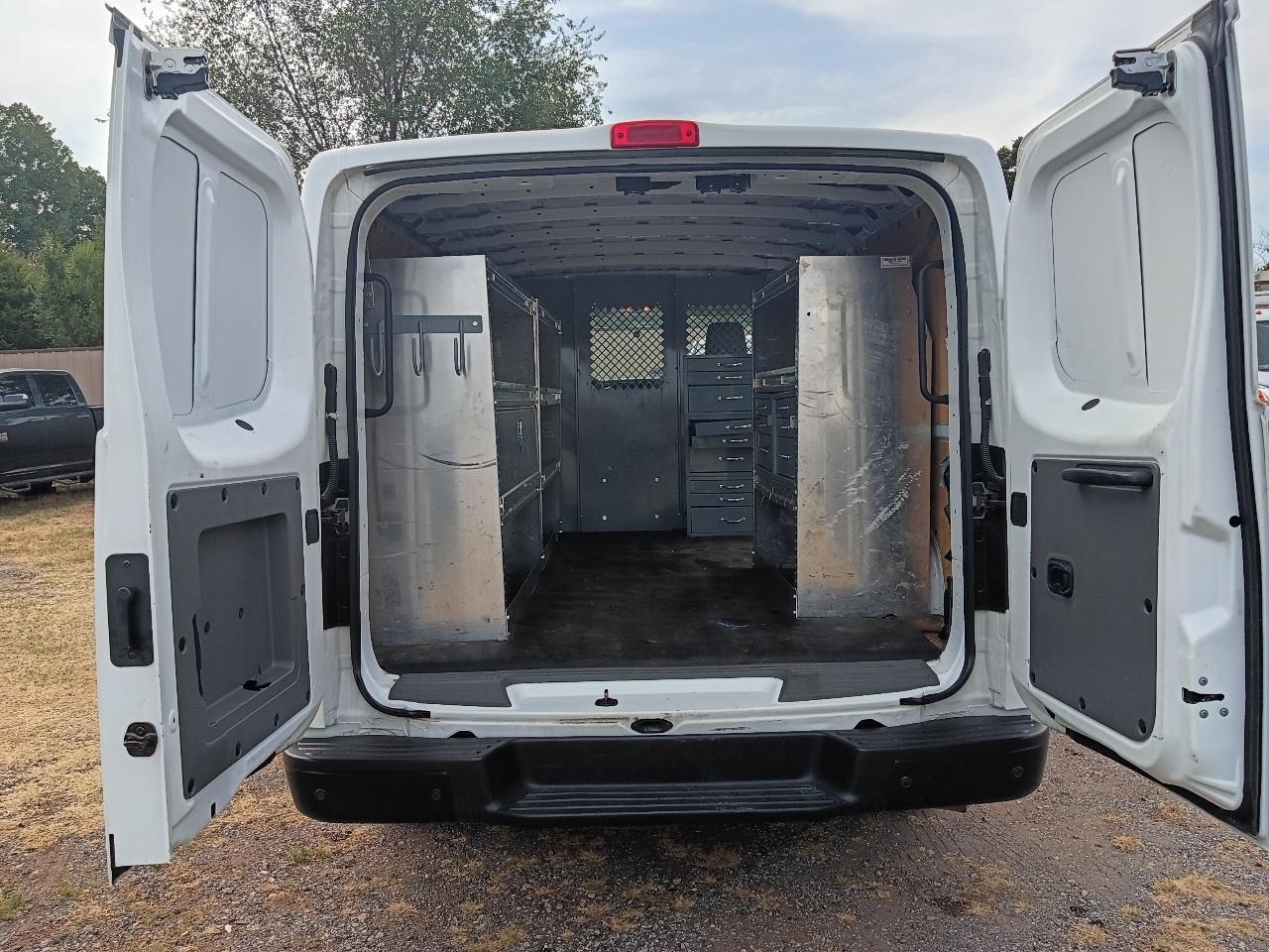 Nissan NV Cargo 1500 SV 2020