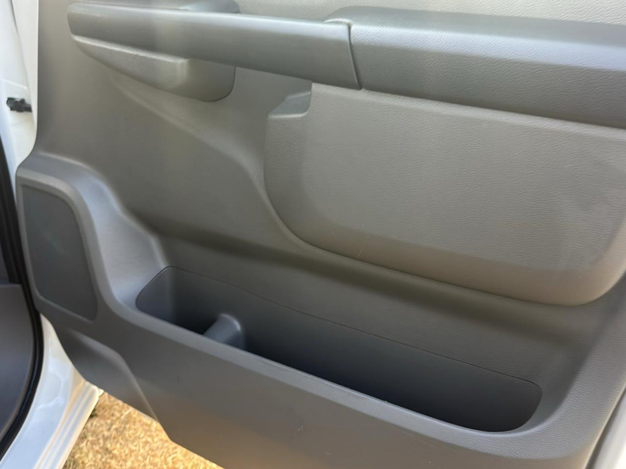 Nissan NV Cargo 1500 SV 2020