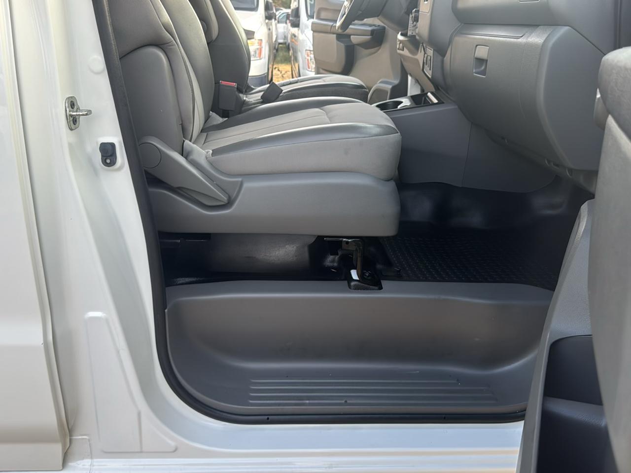 Nissan NV Cargo 1500 SV 2020