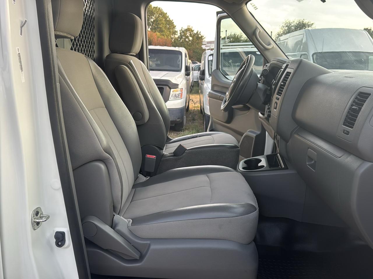 Nissan NV Cargo 1500 SV 2020