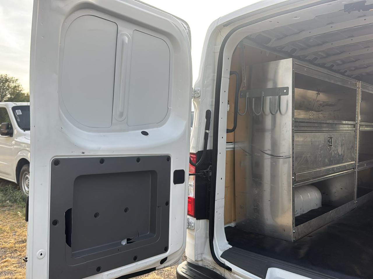 Nissan NV Cargo 1500 SV 2020