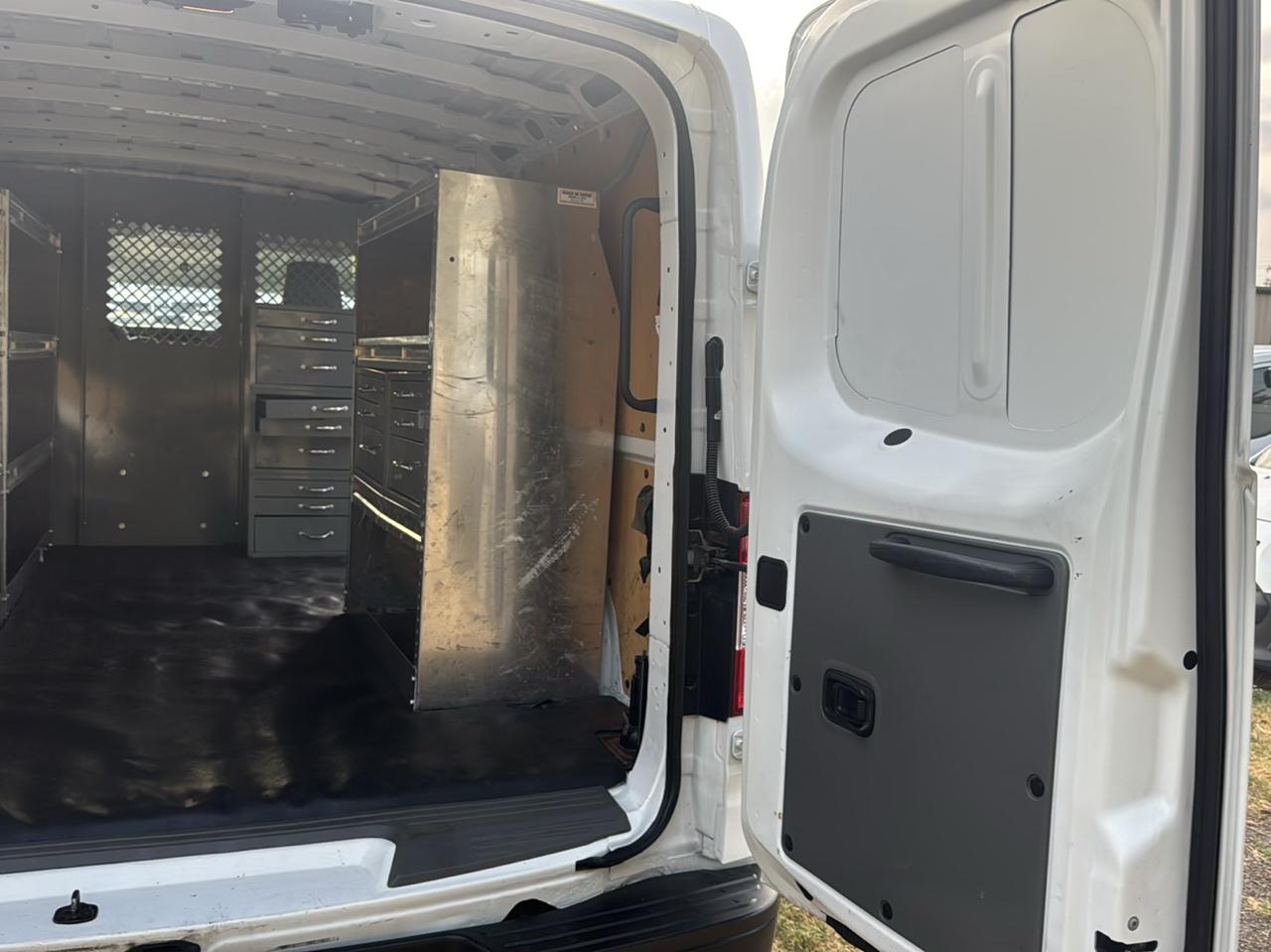 Nissan NV Cargo 1500 SV 2020