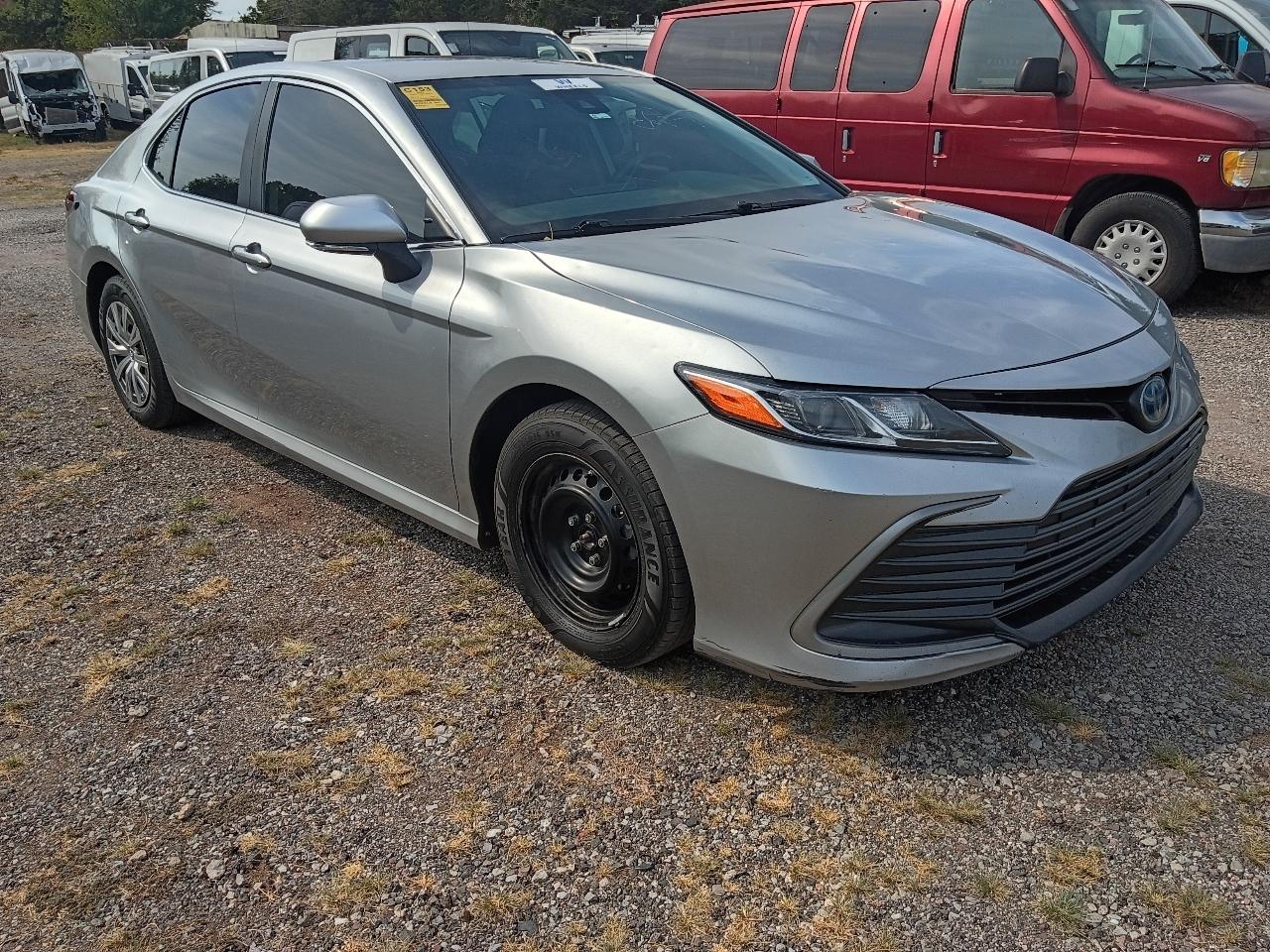 Toyota Camry Hybrid LE 2023