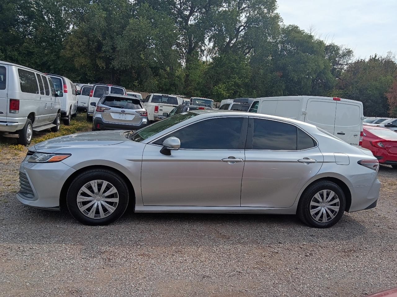 Toyota Camry Hybrid LE 2023