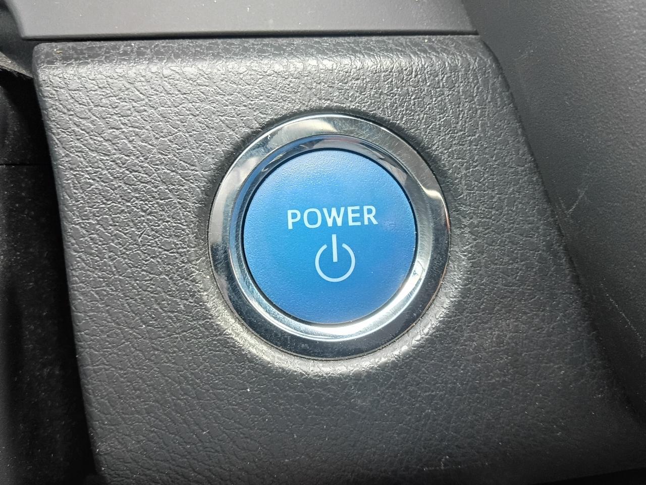 Toyota Camry Hybrid LE 2023