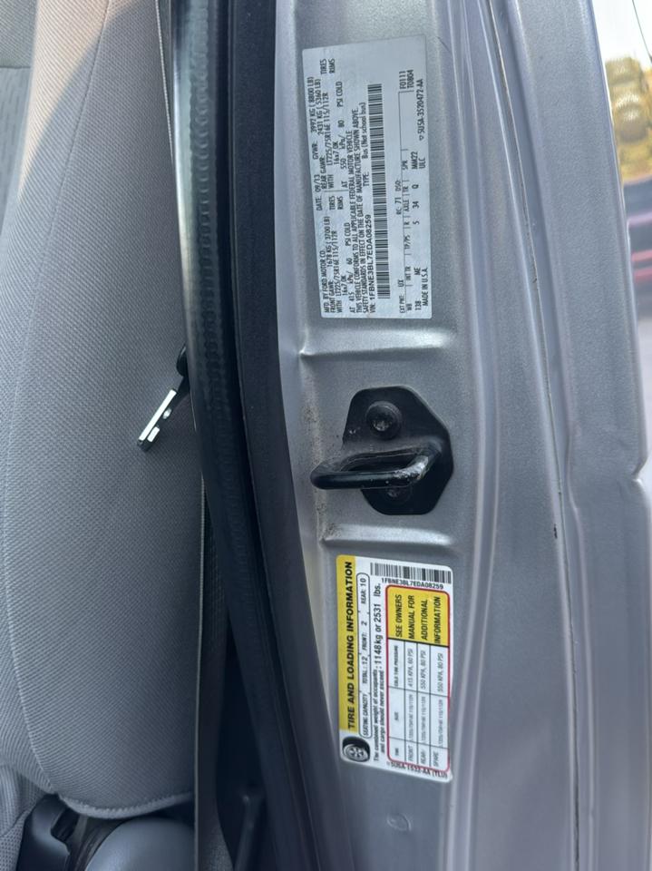 Ford Econoline E-350 XL Super Duty 2014