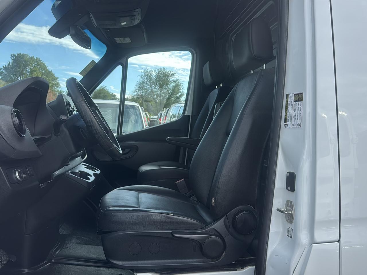 Mercedes-Benz Sprinter 2500 144-in. WB 2025